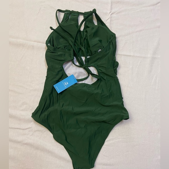 Brand new with tags Green Cupshe swimsuit - Picture 2 of 2